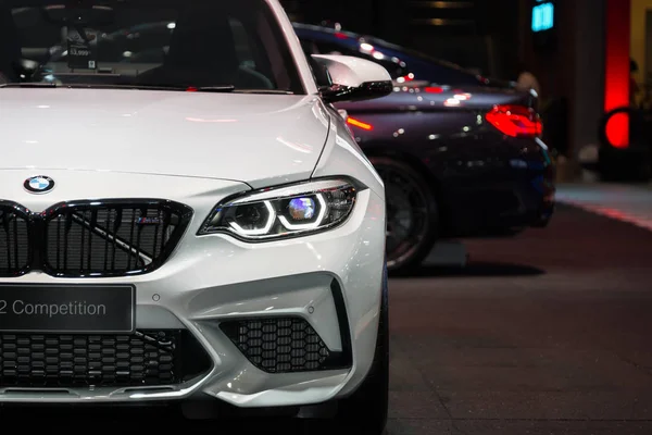 Bangkok, Tayland-28 Kasım 2018: büyük olay araba gösterisi motor Expo 2018 Impact Arena, Muang Thong Thani içinde ekran üzerinde BMW m2 yarışma beyaz renk Nonthaburi, Tayland