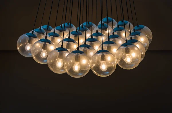 Cam Modern Çağdaş Dekorasyon Yapılmış Asma Tavan Işık Topları — Stok fotoğraf