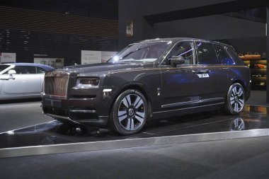 Bangkok, Tayland - 26 Mart 2019 : Rolls Royce Cullinan Supreme Liberty Super Luxury otomobil 40.