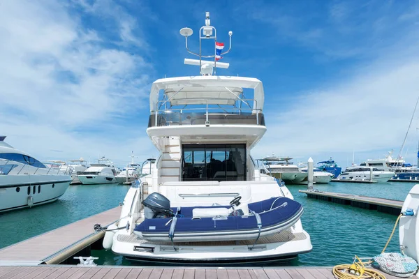 Iate Luxo Atracado Estacionamento Barcos Iates Ocean Marina Tailândia — Fotografia de Stock
