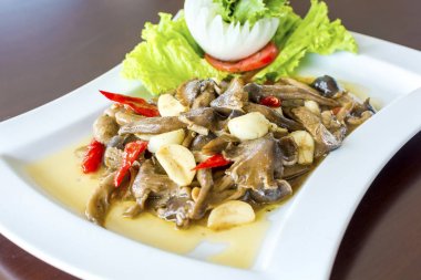 Ehedocn mantar istiridye sosu ile kızarmış favori lezzetli Tay gıda