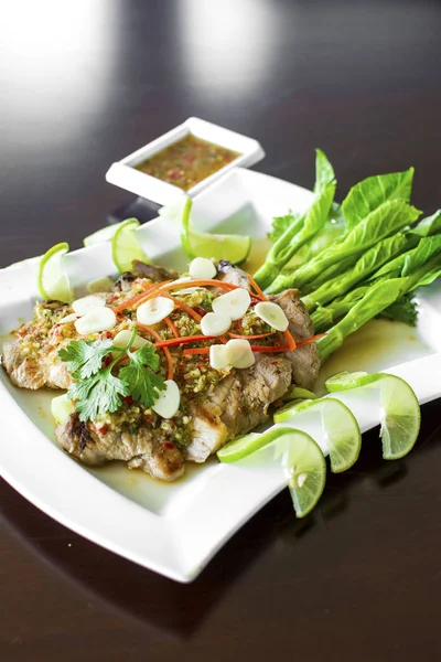 Vepřový Salát Horká Kořeněná Delikátní Thajské Jídlo — Stock fotografie