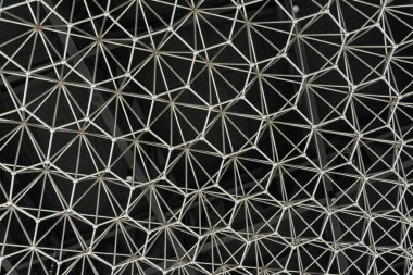 Modern bir binanın tavan iç metal yapısı çağdaş