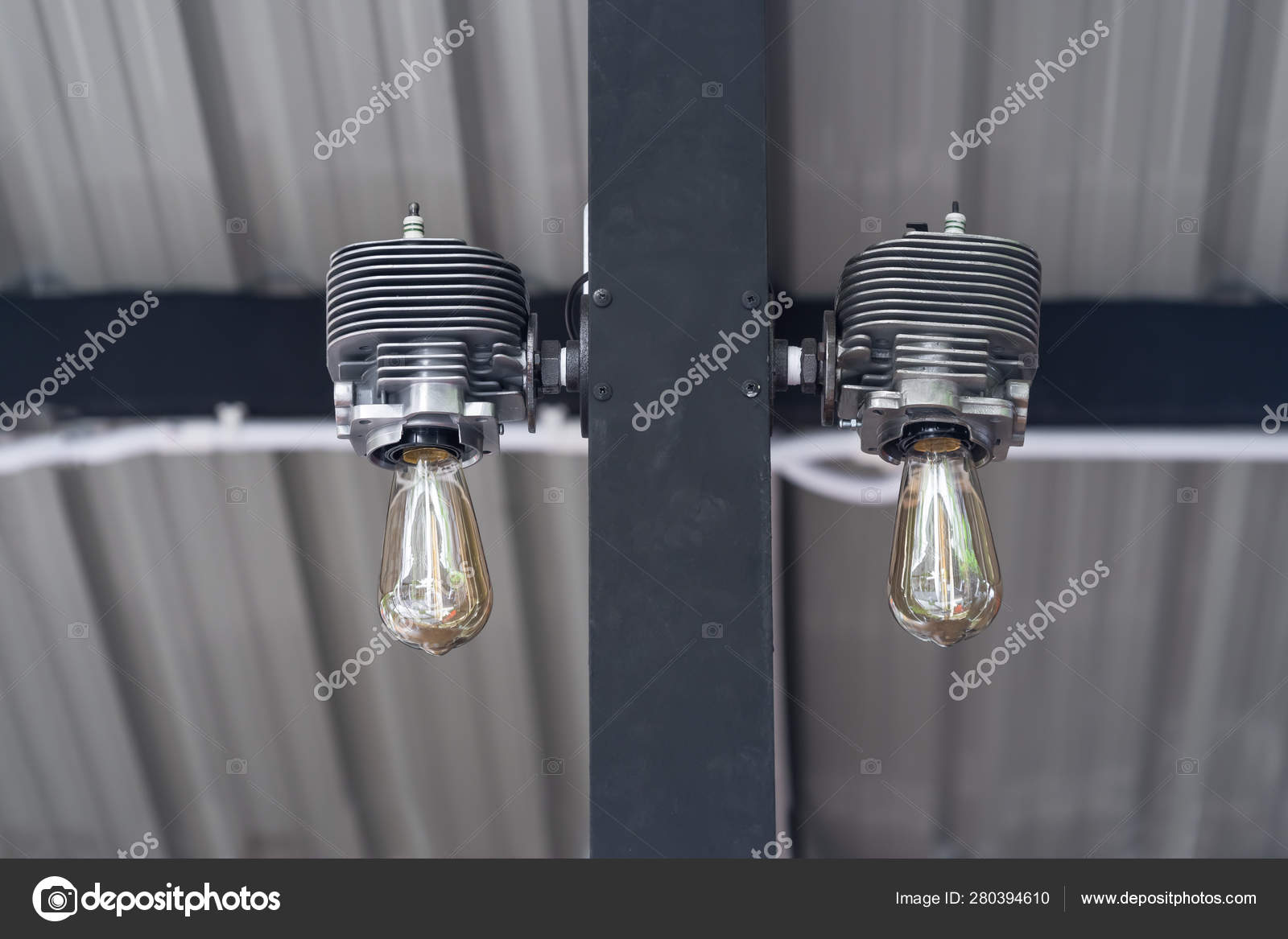 Lámpara Techo Moderna Iluminación Interior Bombillas Motocicleta Cilindro: fotografía stock pomphotothailand.gmail.com #280394610 | Depositphotos