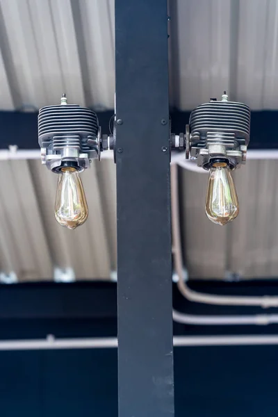 Lámpara Techo Moderna Iluminación Interior Bombillas Diseño Como Motocicleta Cilindro —  Fotos de Stock