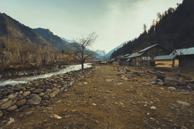 Yeryüzünde bir cennet olarak kabul edilir Pahalgam Laripora köyünde dağ güzel manzara Jammu ve Keşmir, Hindistan'da turne seyahat hedef ünlü bir yerdir