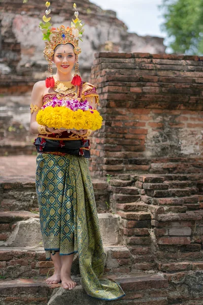 Beautiful Balinese Women Traditional Sarong Costumes Culture Indonesian People — Stock Photo, Image