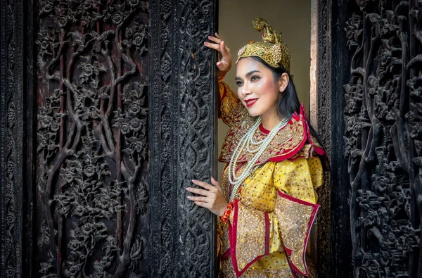 Birmano Hermosa Mujer Antigüedad Myanmar Birmania Tradicional Vestido Nacional Ropa — Foto de Stock