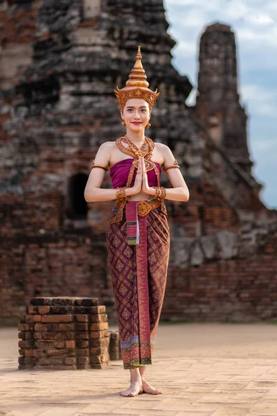 Mulheres Bonitas Traje Antigo Vestido Tradicional Antigo Tailândia — Fotografia de Stock