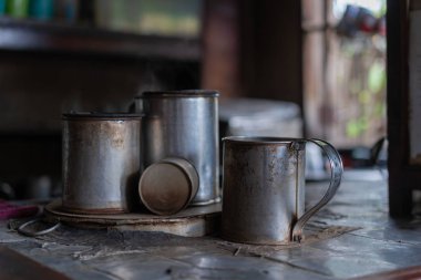 Eski kahve dükkanı Tayland sıcak buharı ile Vintage Tay kahve kazan ıstırbı pot