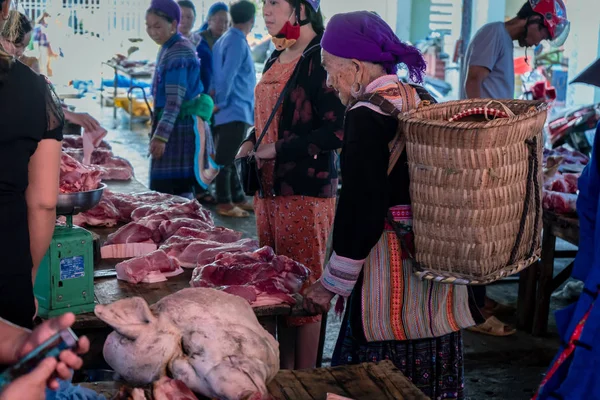 Bac Vietnam August 2019 Hmong Frauen Minderheit Sind Bunt Kostümiert — Stockfoto