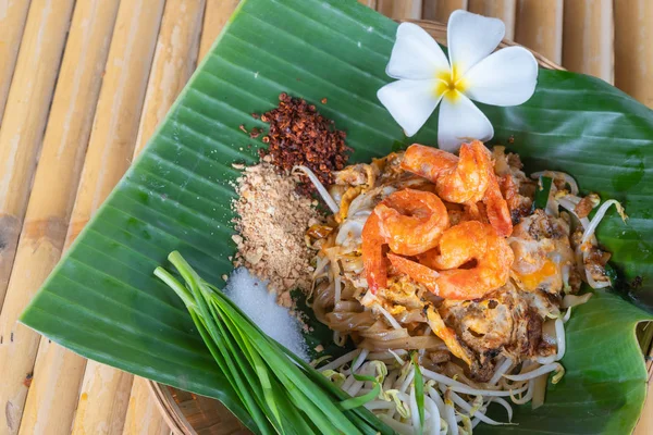 Pad Thai Heerlijke Roergebakken Met Eieren Garnalen Populair Noodle Eten — Stockfoto
