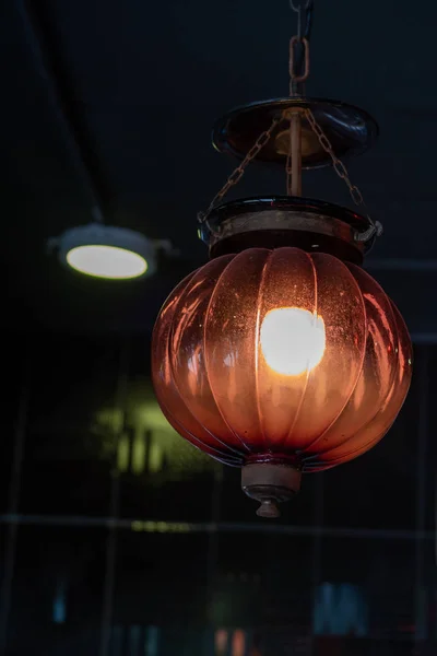 Vintage Pomarańczowe Światła Lampy Retro Projekt Sufitu Wiszące Żarówki Dekoracji — Zdjęcie stockowe