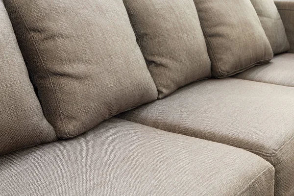 Kahverengi yastık kumaşı modern kanepe