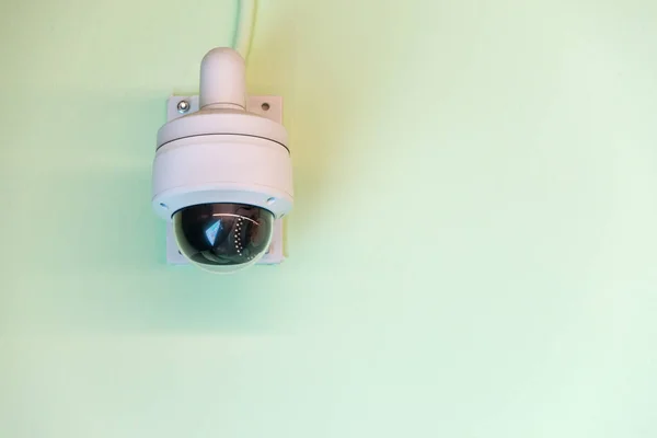 Modern Többszörös Cctv Kamera Zöld Fal Koncepció Vagy Felügyeleti Felügyeleti — Stock Fotó