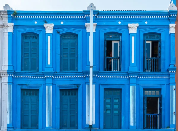 Antiguidade Colorida Janela Madeira Azul Estilo Colonial Arquitetura Edifício Parede — Fotografia de Stock