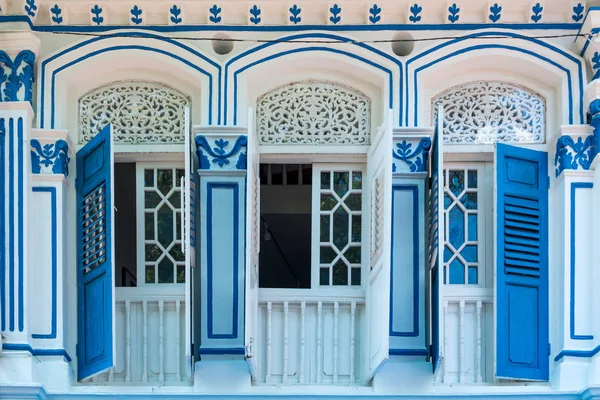 Ancienne Fenêtre Bois Bleu Antique Coloré Bâtiment Architecture Style Colonial — Photo