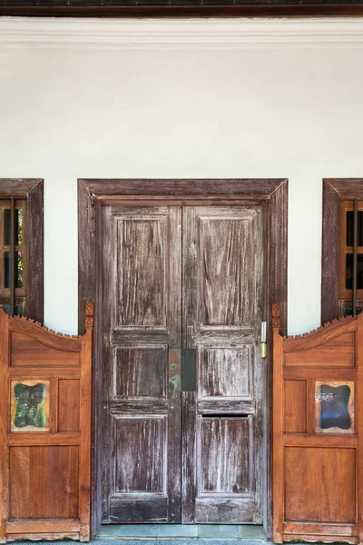 Antique Porta Madeira Velha Arquitetura Edifício Decoração Estilo Vintage — Fotografia de Stock