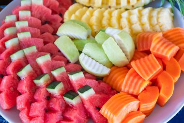 Karpuz, Guava, Papaya, Ananas kavramında taze meyveler sağlıklı beslenme, diyet, aşk meyveleri yeni neslin favorisi.