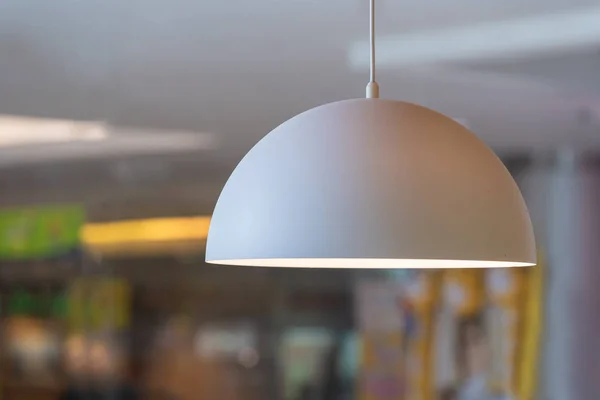 Moderní Bílá Stropní Lampa Koule Tvar Vnitřní Osvětlení Žárovky Dekorace — Stock fotografie