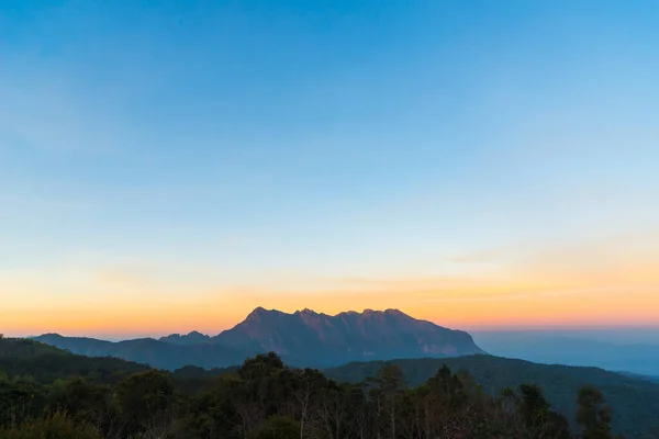 Prachtige Zonsondergang Camping Met Doi Luang Chiang Dao Mountain Provincie — Stockfoto