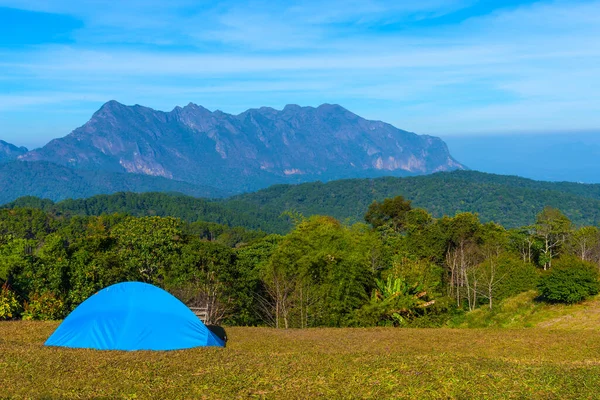 Mooie Camping Met Doi Luang Chiang Dao Mountain Provincie Chiang — Stockfoto