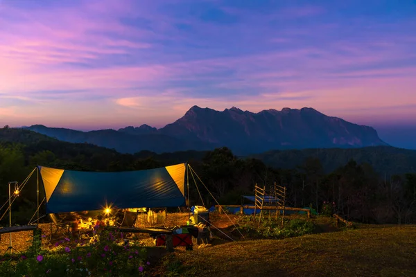 Mooie Populaire Camping Met Doi Luang Chiang Dao Bergzicht Provincie — Stockfoto