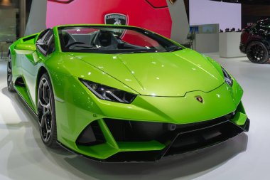 Bangkok, Tayland - 28 Kasım 2019: Lamborgini Huracan süperotomobili, Impact Exhibition Center, Muang Thong Thani, Tayland