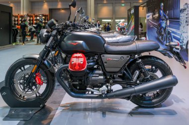 Bangkok, Tayland - 28 Kasım 2019: Moto Guzzi motosiklet ve aksesuar, 26. Otomobil Fuarı 2019 'da Impact Exhibition Center, Muang Thong Thani, Tayland