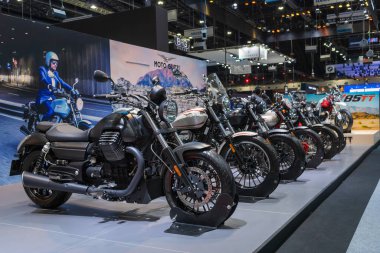 Bangkok, Tayland - 28 Kasım 2019: Moto Guzzi motosiklet ve aksesuar, 26. Otomobil Fuarı 2019 'da Impact Exhibition Center, Muang Thong Thani, Tayland 
