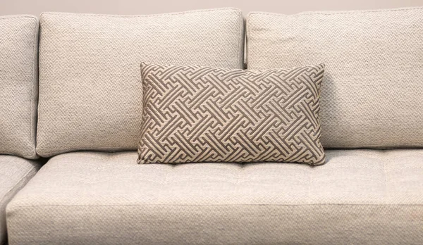 Erdtöne Farbe Kissen Und Braunes Polstergewebe Sofa Interieur Für Haus — Stockfoto