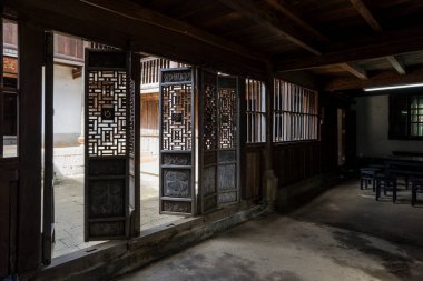 Ha Giang, Vietnam - 19 Eylül 2015: King 's Hmong' un Antik Sarayı, Çin 'e komşu olan ve Kuzey Vietnam' a komşu olan turizm merkezinin en ünlü mekanıdır..