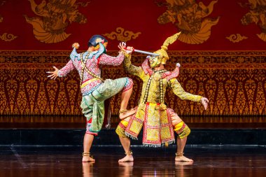 Khon sanat kültürü ve geleneksel Tayland maskeli dansı. Ramayana dramasının Khon performans dans gösterisi destansı popüler hikaye, eğlence konsepti