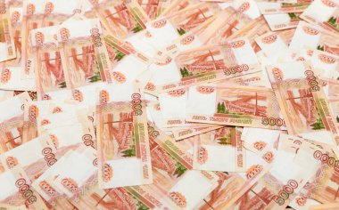 Beş bin ruble değerinde Rus parası, yakın plan. Finans kavramı. Paranın arkaplan ve dokusu, üst görünüm