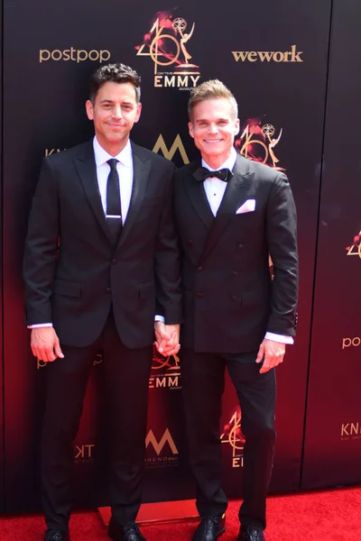 Greg Rikaart Och Robert Sudduth Deltar 2019 Års Emmy Awards — Stockfoto