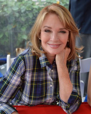 Deidre Hall, Days of Our Lives 'ın özel hayran etkinliğine katılıyor. Fotoğraf: Michael Mattes / michaelmattes.com