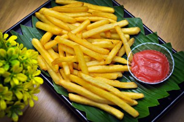 Sıcak olduğunda patates kızartması gerçekten lezzetli