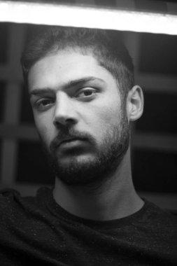 bir adamın portresi, renkli Aydınlatma