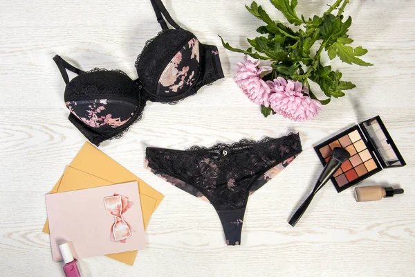 Sexy Elegante Feminine Trendige Dessous Karten Blumen Und Kosmetik Auf — Stockfoto