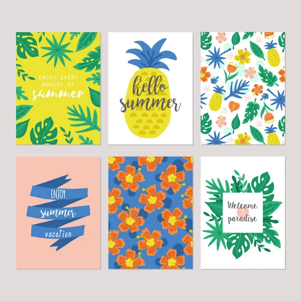 Ensemble de cartes de voeux vacances d'été avec dessin à la main mignon — Image vectorielle