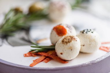 Taze Arapça Labne peynirli baharat