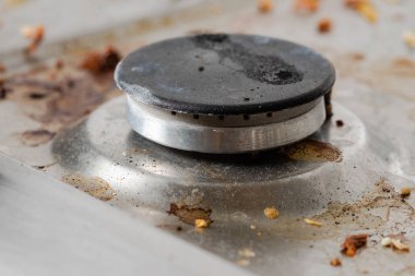 Modern Gaz yakıcı yağ lekeleri ile kirli ve gıda yandı.