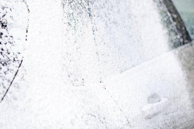 Sabunla yıkama araba. Kavram kapatın.