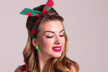 Saç modeli pozlar Studio, PIN tarzında, Genç kadın kapatmak dikey