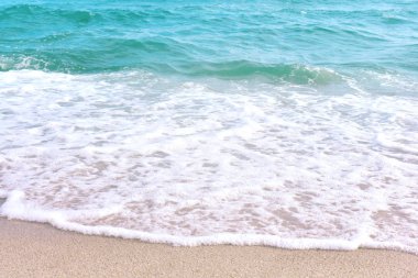 Dalgaların, rüzgarın ve güzel denizin sesi Doğaile dinlendirici bir günde