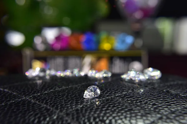 Piękne Jasne Jasne Diamondsis Rzadki Kosztowny Diament — Zdjęcie stockowe