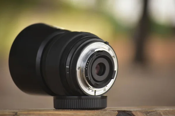 Camera lens that is very popular The image is clear and beautiful. Is an important device in photography