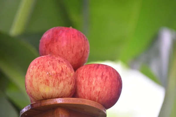 Fresca Hermosa Deliciosa Manzana Crujiente Que Gente Gusta Comer — Foto de Stock