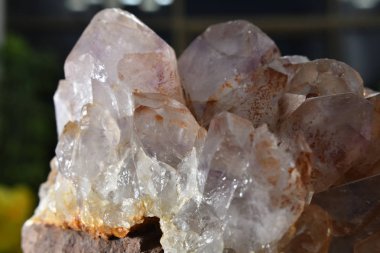 Ametist kuvars Orijinal, doğal, güzel ve zor bulmak değerli bir öğedir