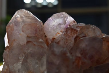 Ametist kuvars Orijinal, doğal, güzel ve zor bulmak değerli bir öğedir